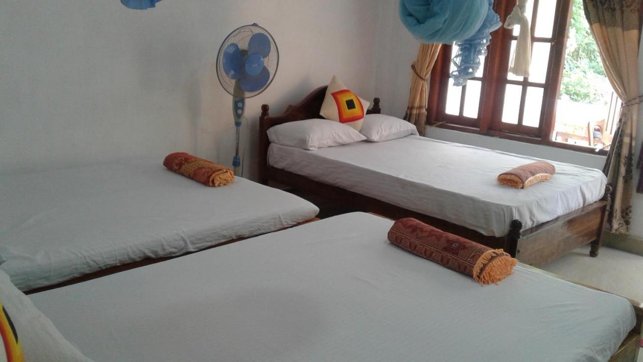 Peters Inn Ела Екстериор снимка
