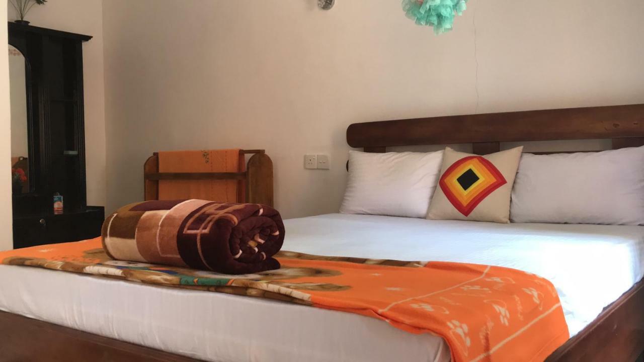 Peters Inn Ела Екстериор снимка