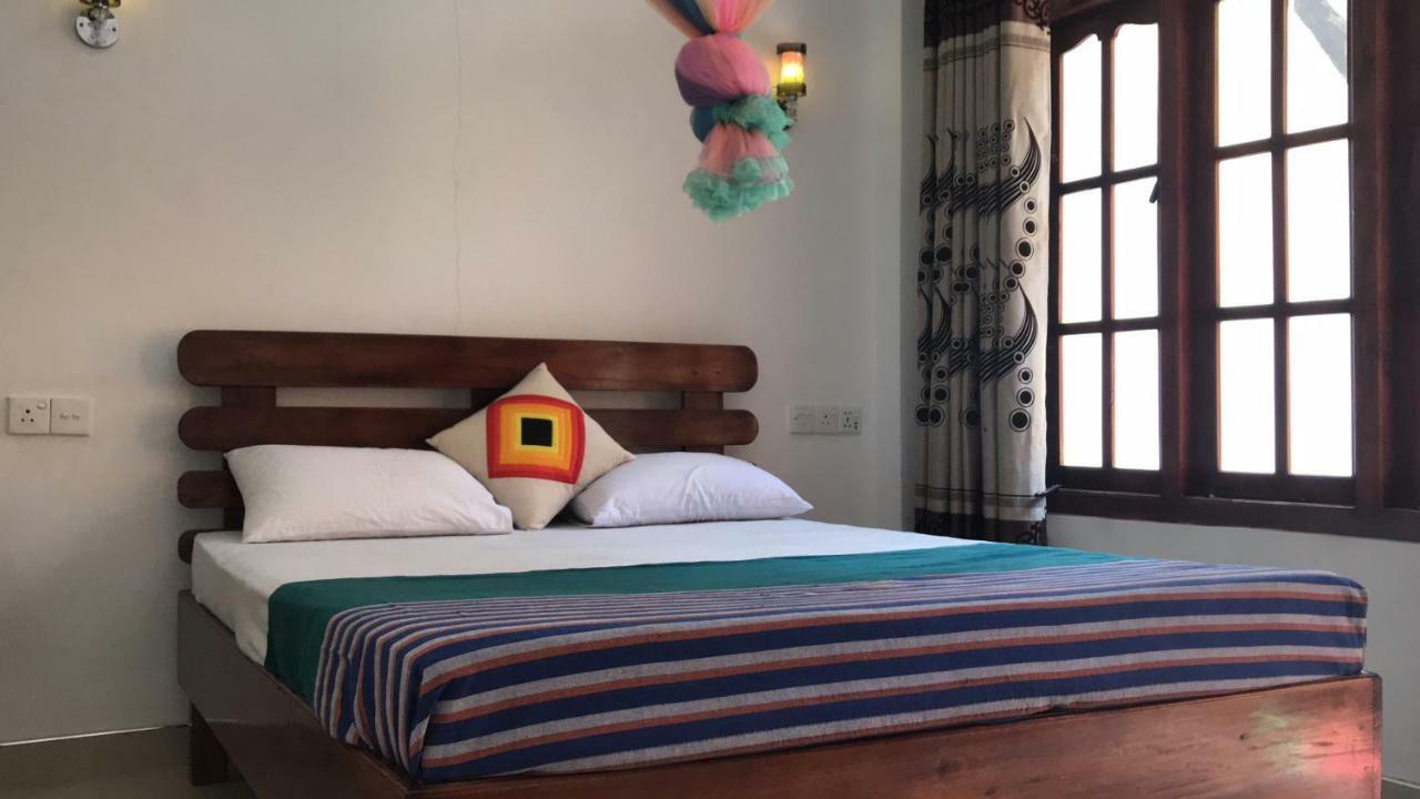 Peters Inn Ела Екстериор снимка